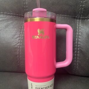 Stanley Brown Packaging , pink Stanley never used brand new in box